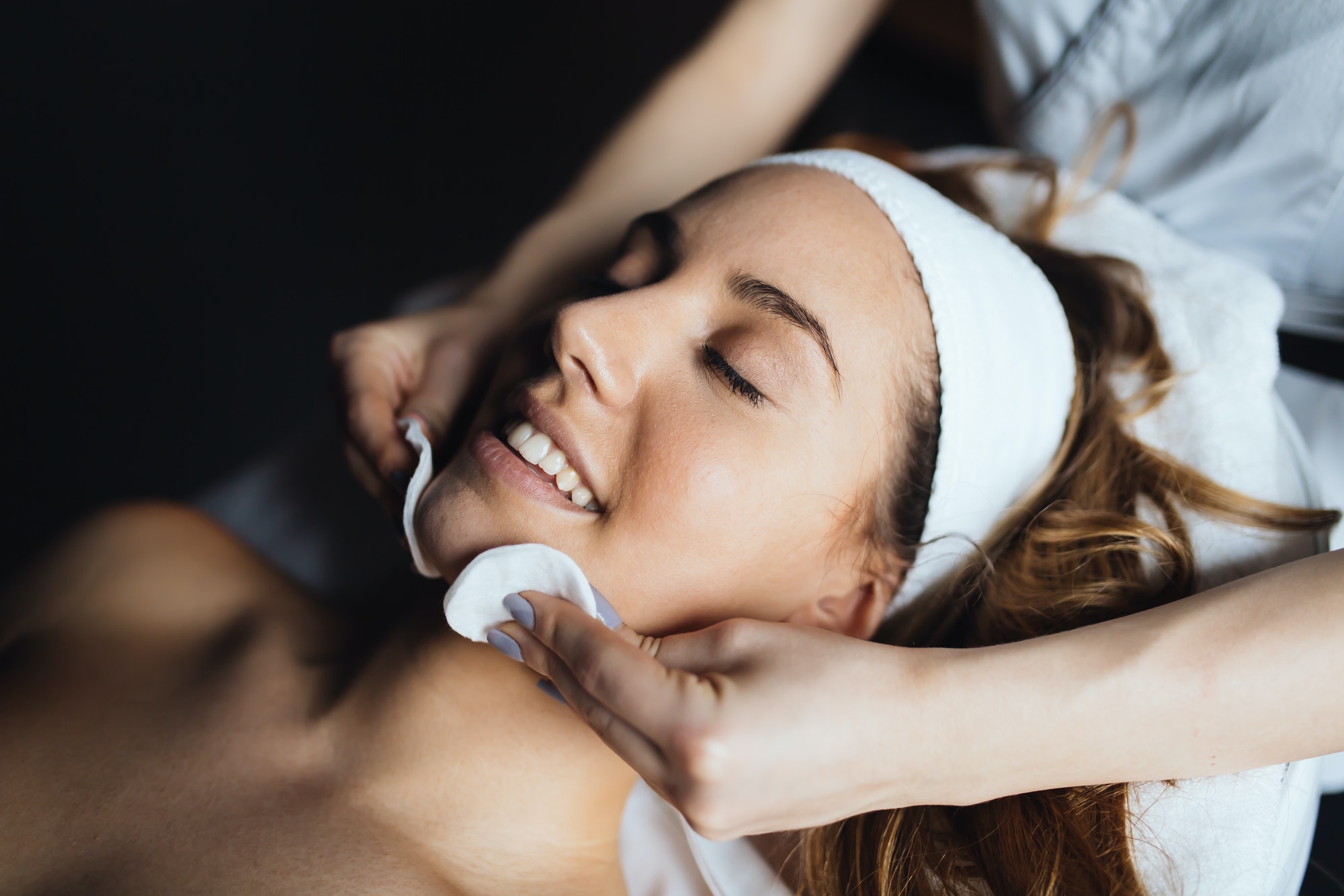 Acne facial being performed at Endless Esthetics in Monroe, WA