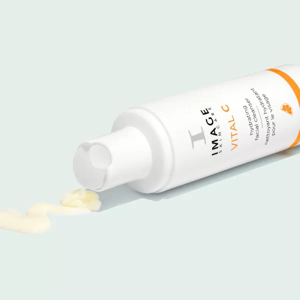 VITAL C hydrating facial cleanser - Image 2