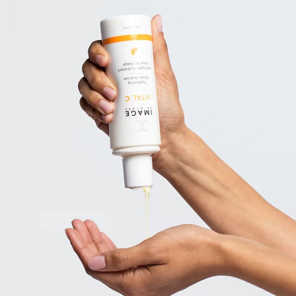 VITAL C hydrating facial cleanser - Image 5